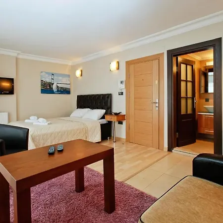 Royem Suites Апарт-отель