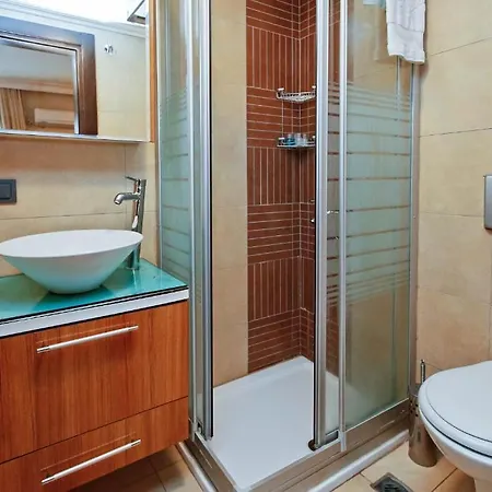Appart hôtel Royem Suites 3*