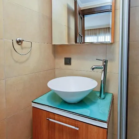 Royem Suites