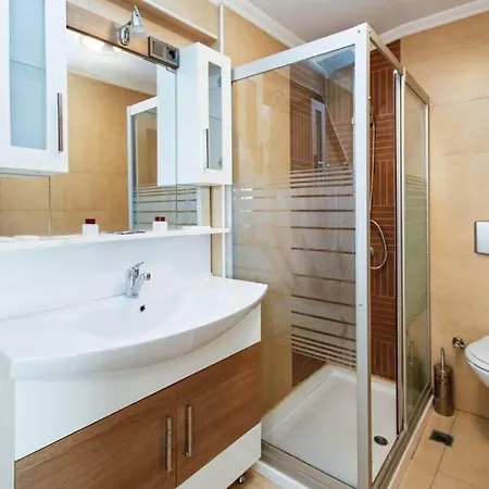 Апарт-отель Royem Suites 3*