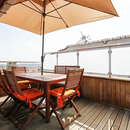 Royem Suites