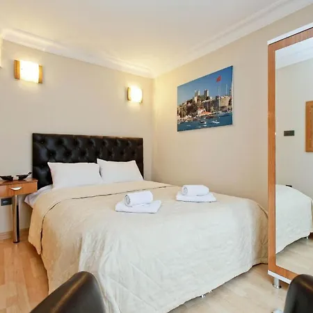 Royem Suites 3*